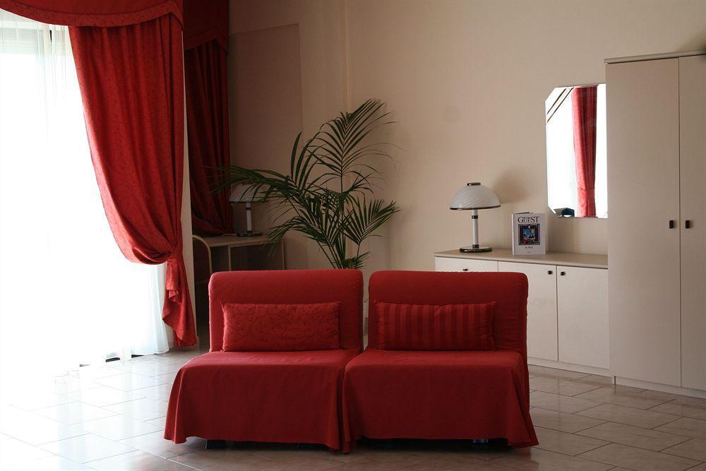 Rondo' Hotel Bari Exteriör bild