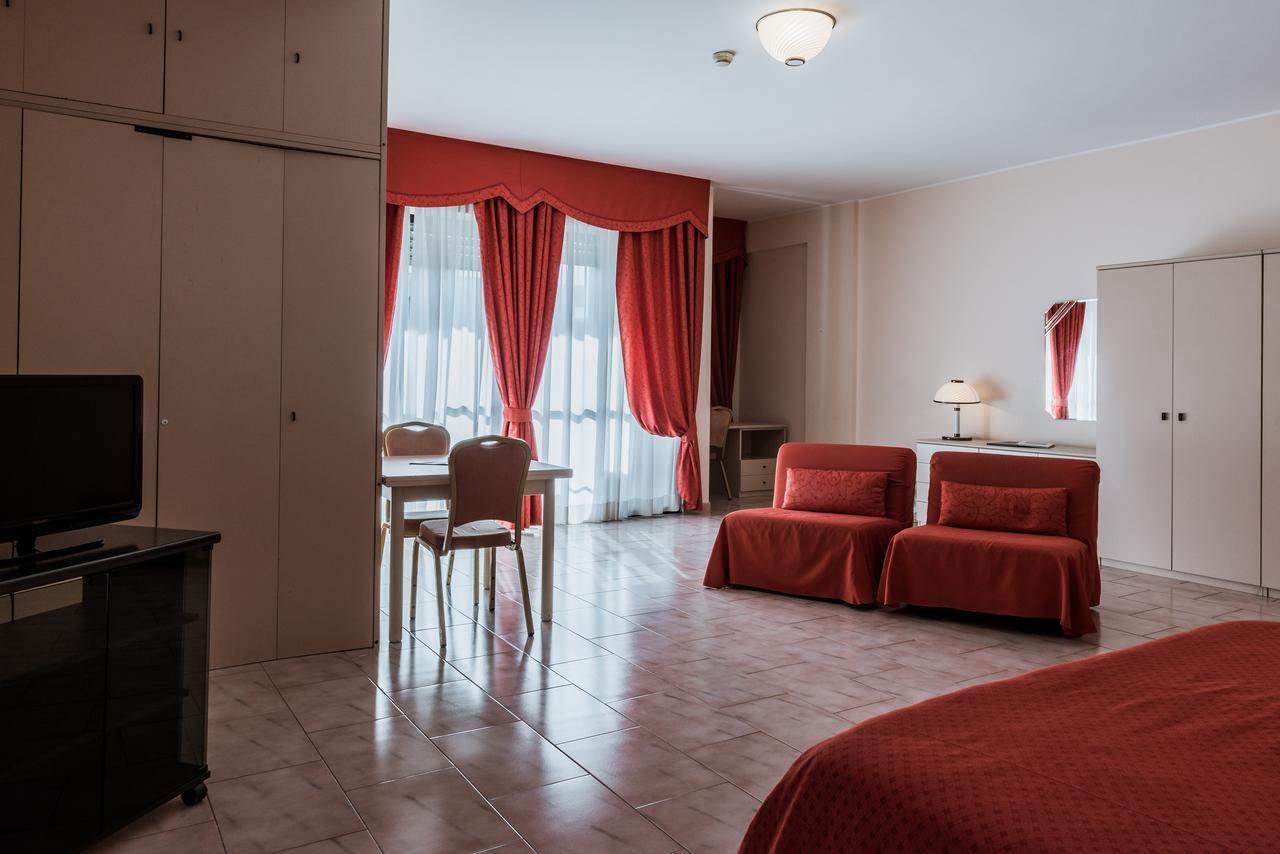Rondo' Hotel Bari Exteriör bild