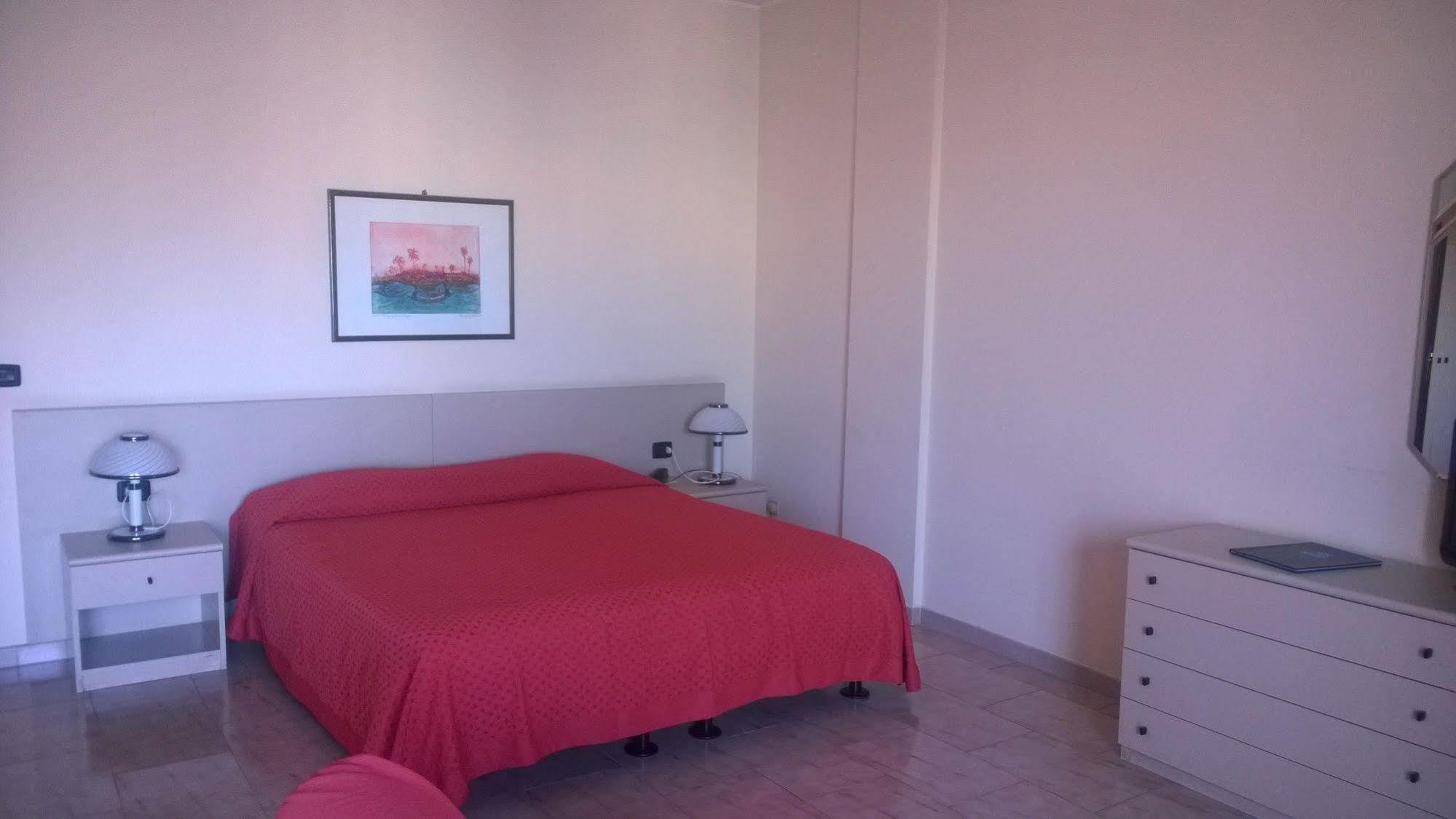Rondo' Hotel Bari Exteriör bild