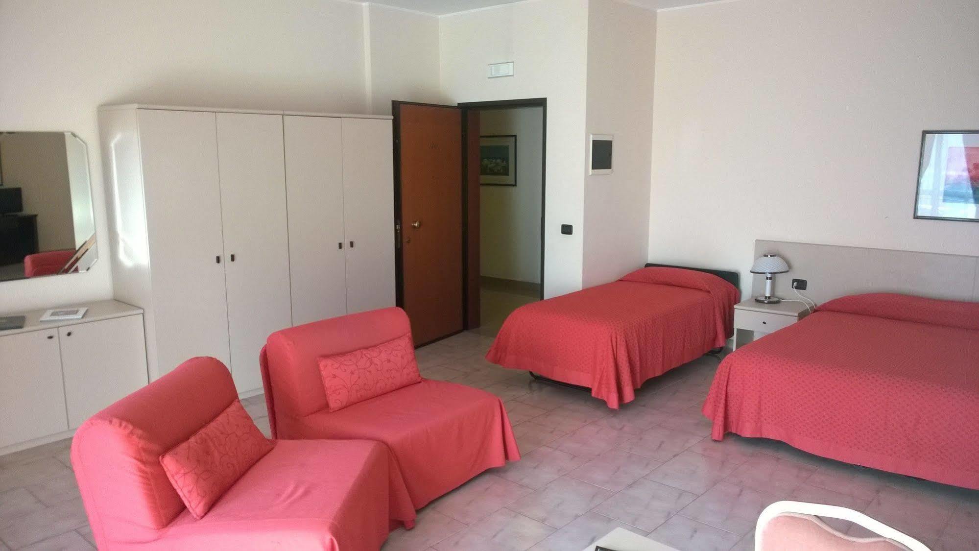 Rondo' Hotel Bari Exteriör bild