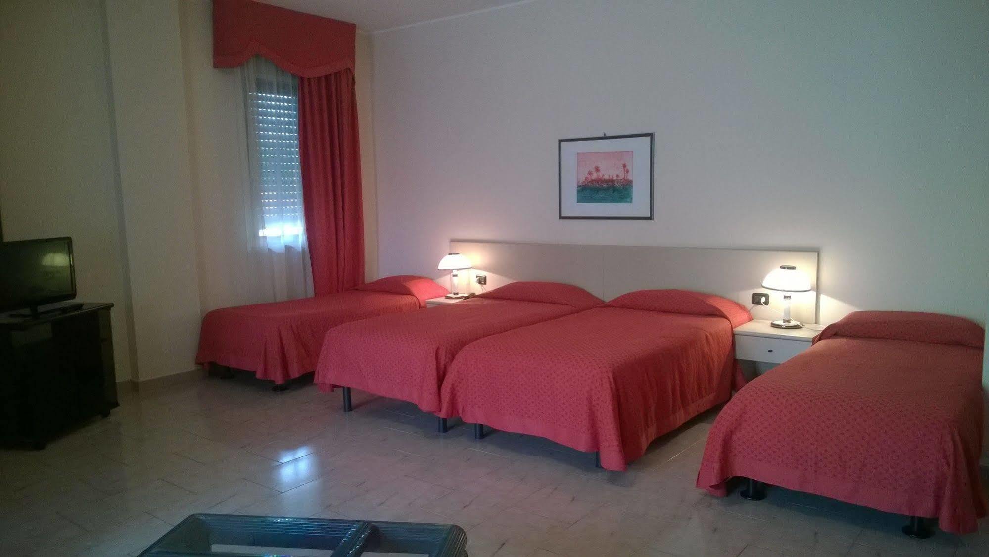 Rondo' Hotel Bari Exteriör bild