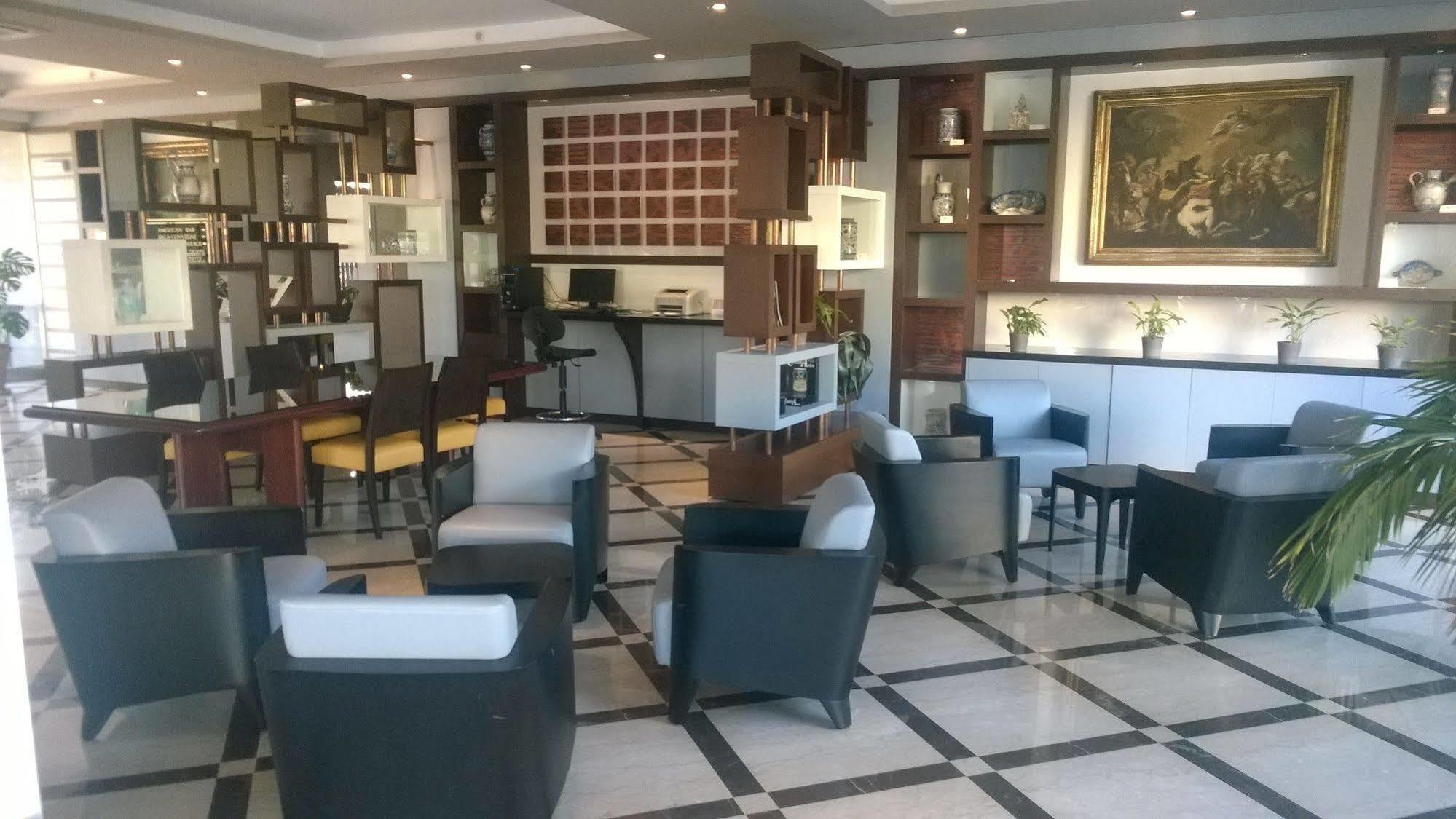 Rondo' Hotel Bari Exteriör bild