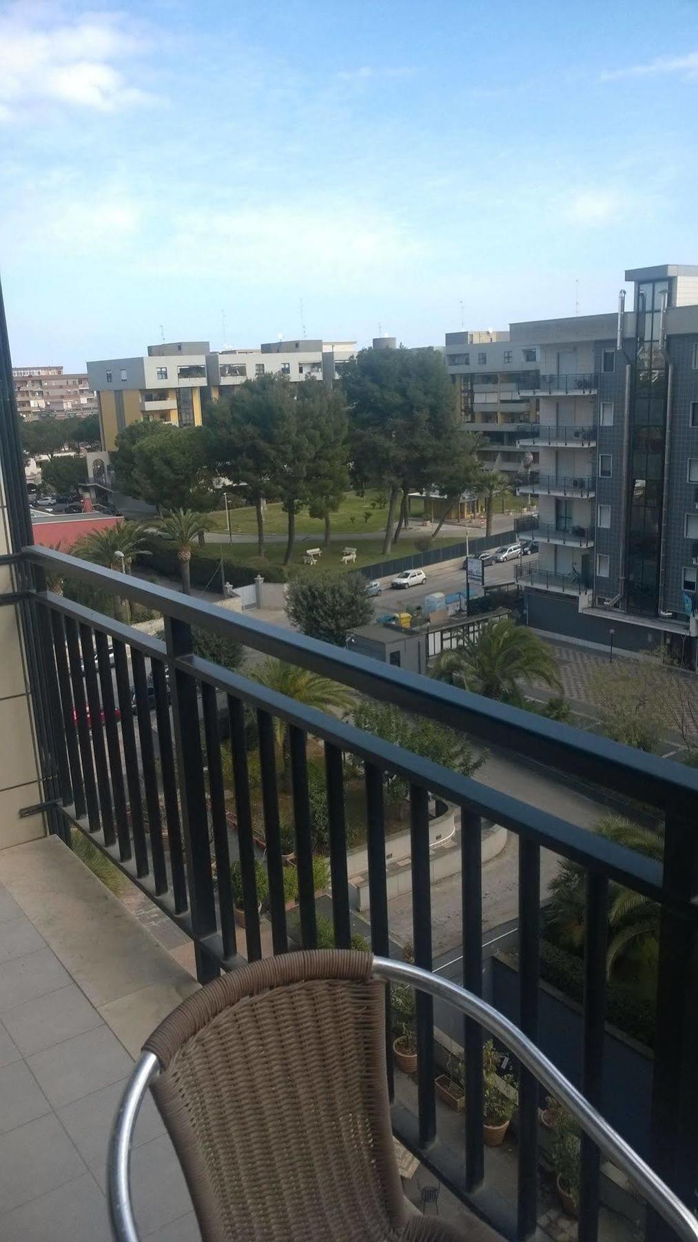 Rondo' Hotel Bari Exteriör bild