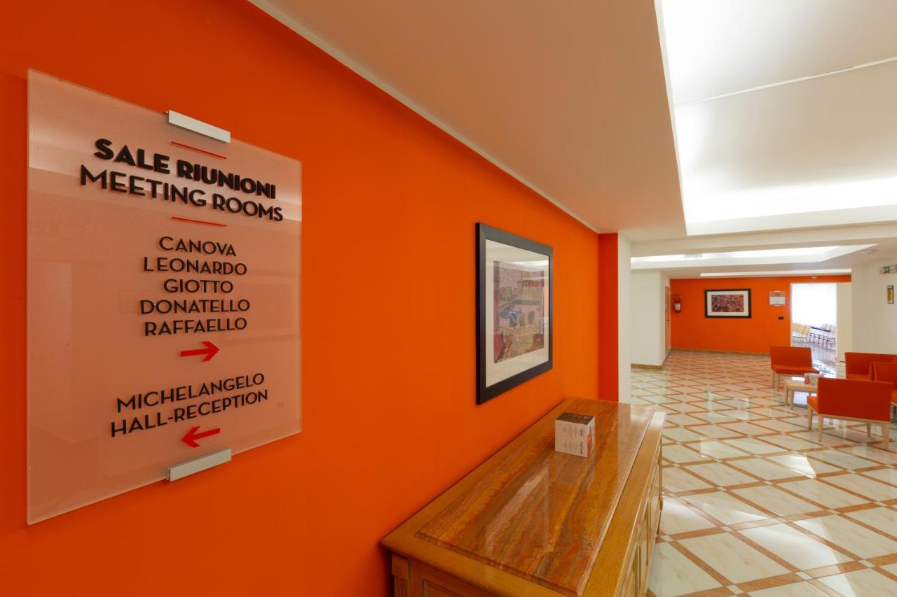 Rondo' Hotel Bari Exteriör bild