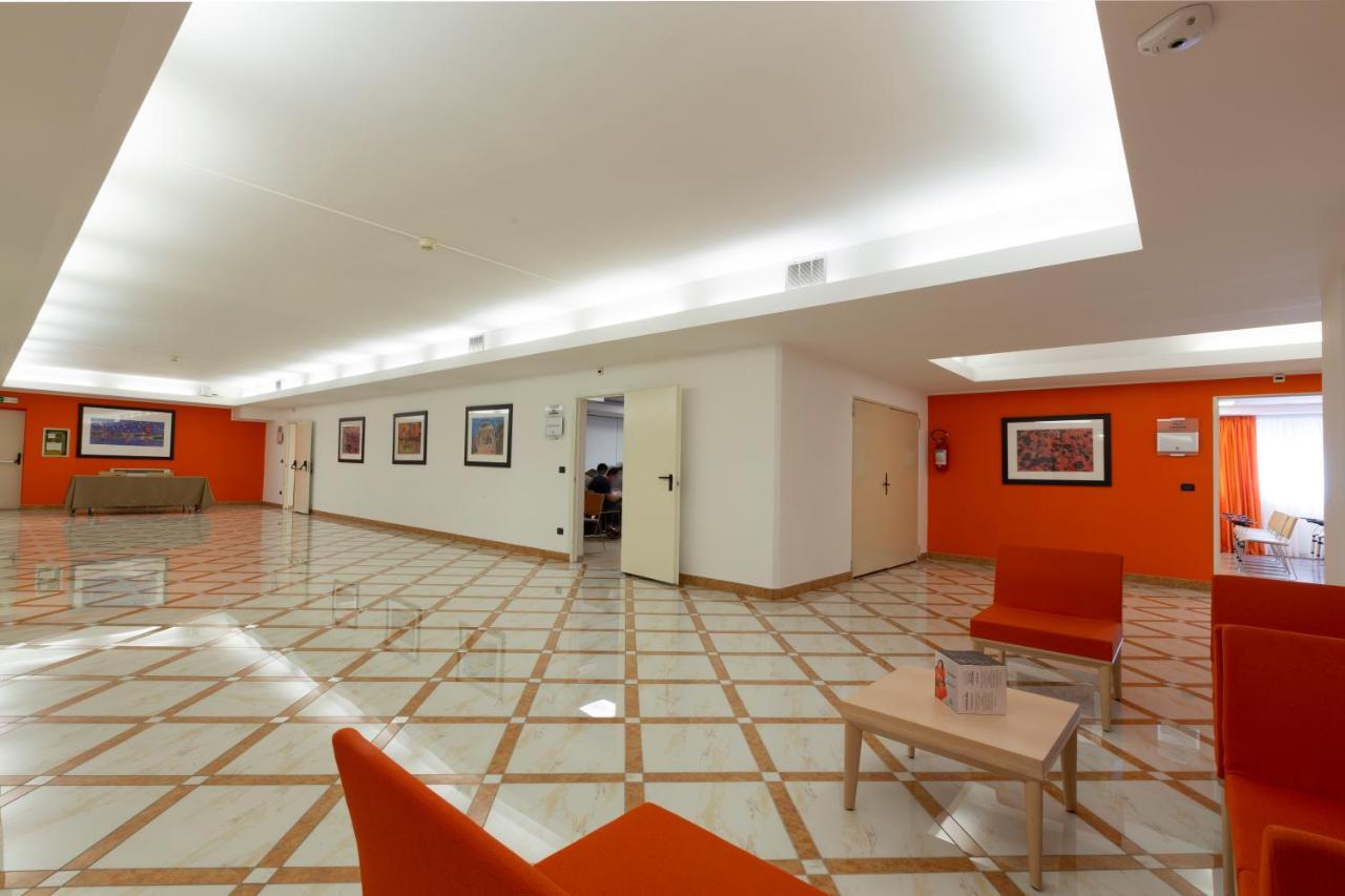 Rondo' Hotel Bari Exteriör bild